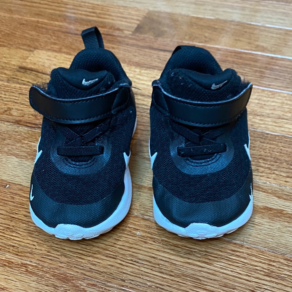 Nike Kids Black Sneakers